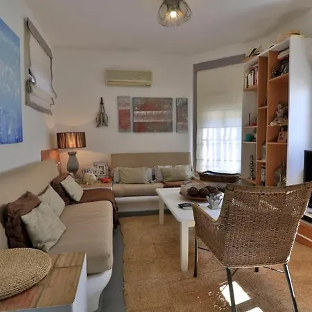 Sleeps 6 Air Con T479922 Villa *