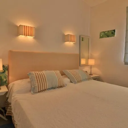 Sleeps 6 Air Con T479922 *